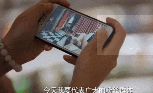 吃瓜群众下雨了视频,捕捉生活瞬间