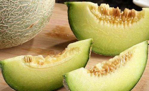 哈密瓜用手拿着吃吗视频,手拿品尝，尽享夏日清新